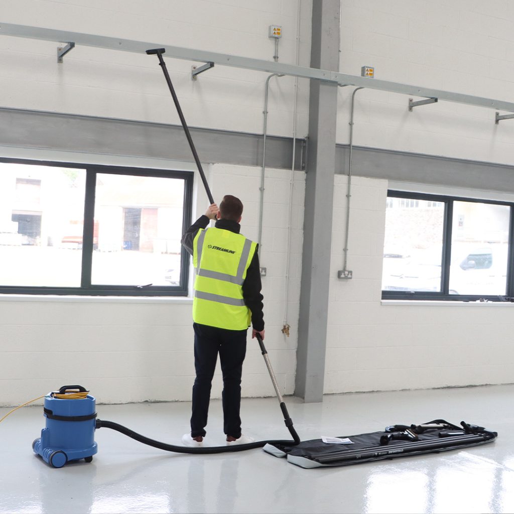 230v High Level Internal Dusting Vacuum Kit – 28ft/8.5mtr Reach