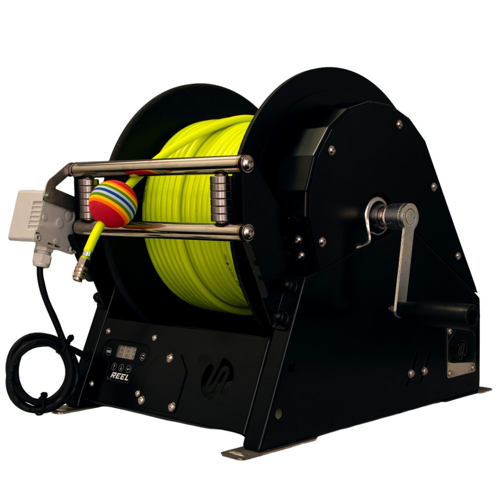 PR3 electric hose reel for window cleaning vans